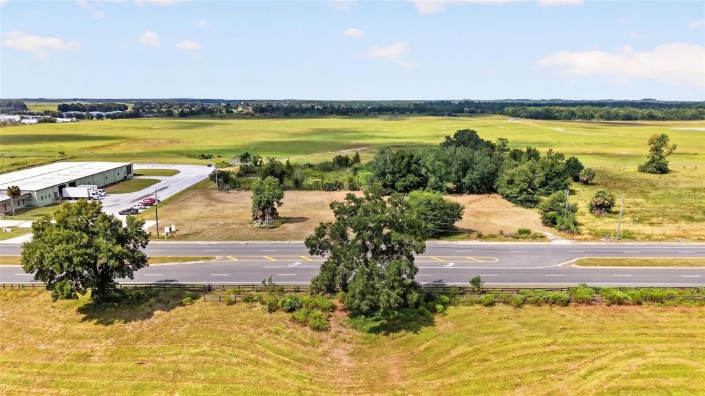300+ feet of road frontage along SW 60th Ave.