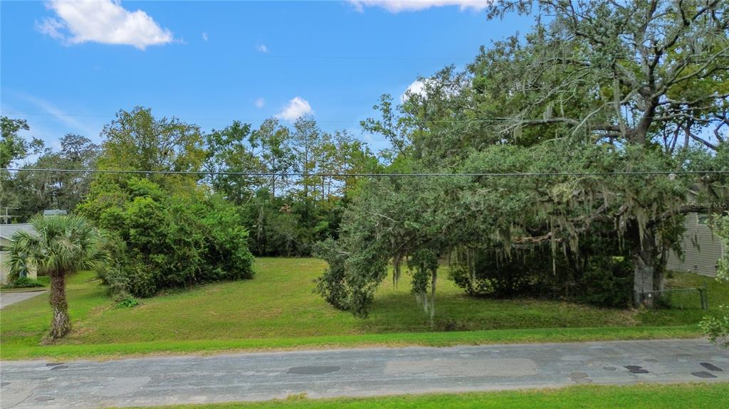 Property for sale at 11123 LAKE SHORE DRIVE, LAND O LAKES, FL, 34637