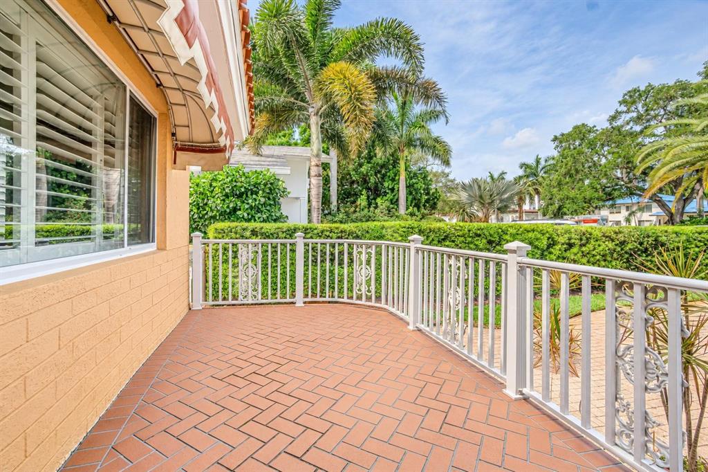 Property for sale at 243 SNELL ISLE BOULEVARD NE, ST PETERSBURG, FL, 33704