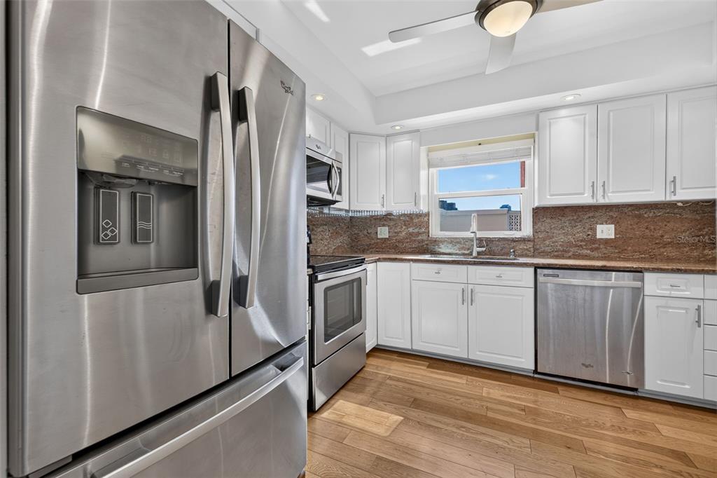 Property for sale at 1120 N SHORE DRIVE NE UNIT 502, ST PETERSBURG, FL, 33701