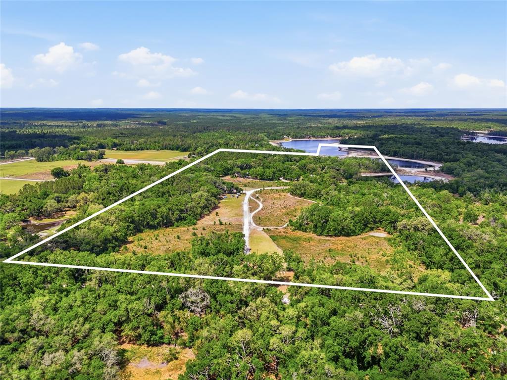 Property for sale at 401 SE FALCON ROAD, BRANFORD, FL, 32008