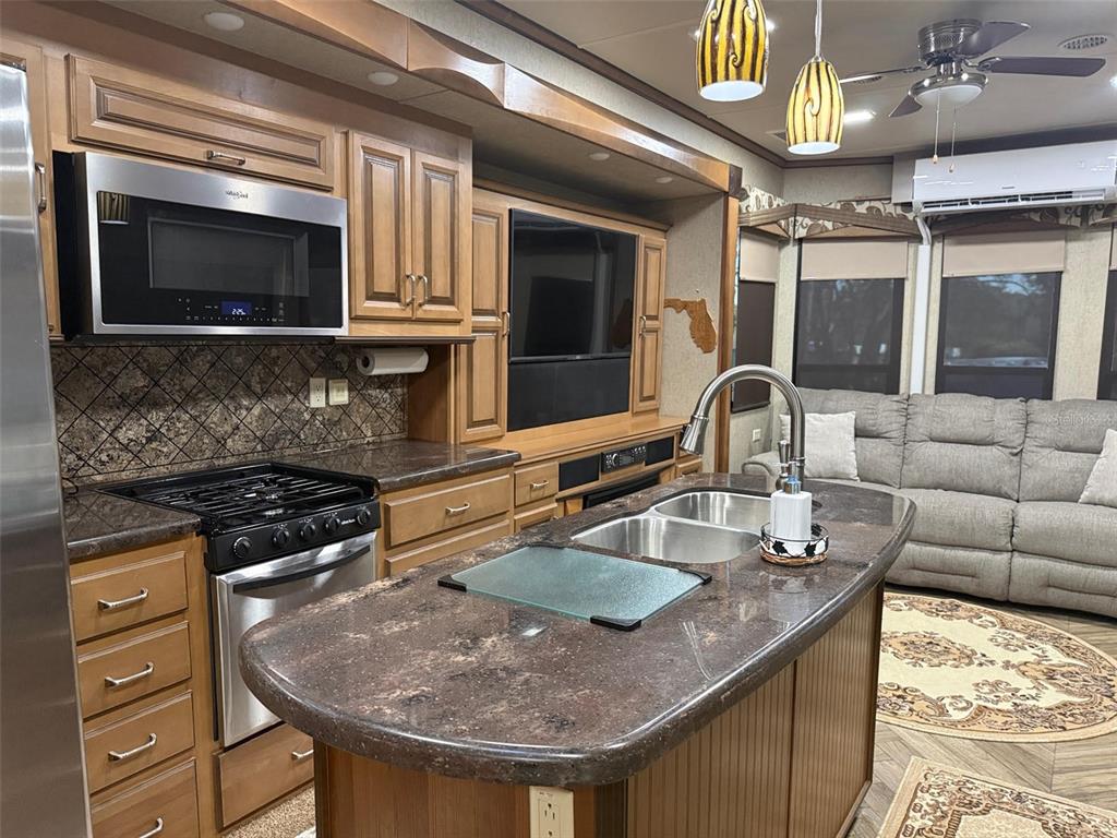 Property for sale at 9265 GRIZZLY BEAR LANE, WEEKI WACHEE, FL, 34613