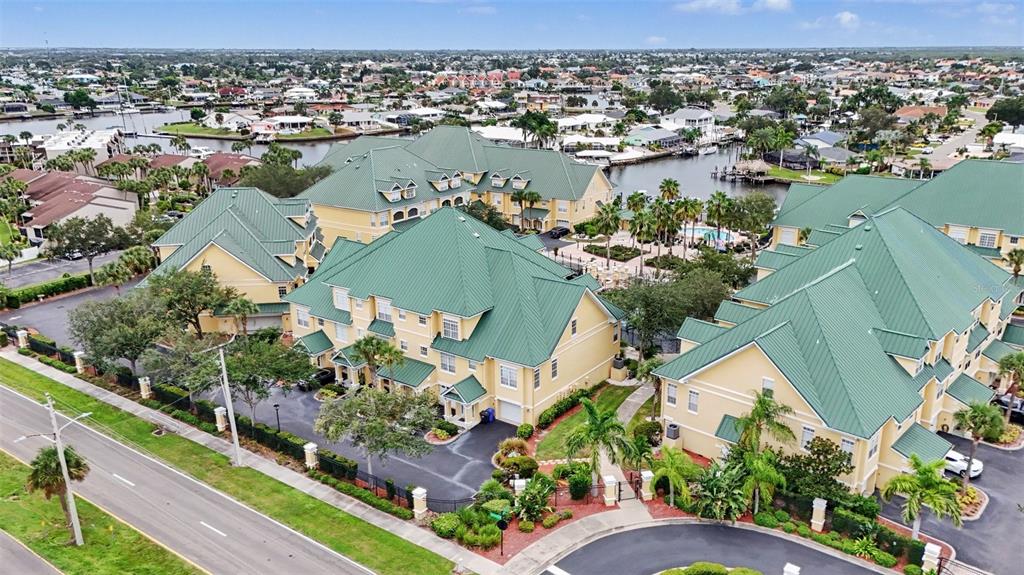 Property for sale at 6301 SUNSET BAY CIRCLE, APOLLO BEACH, FL, 33572