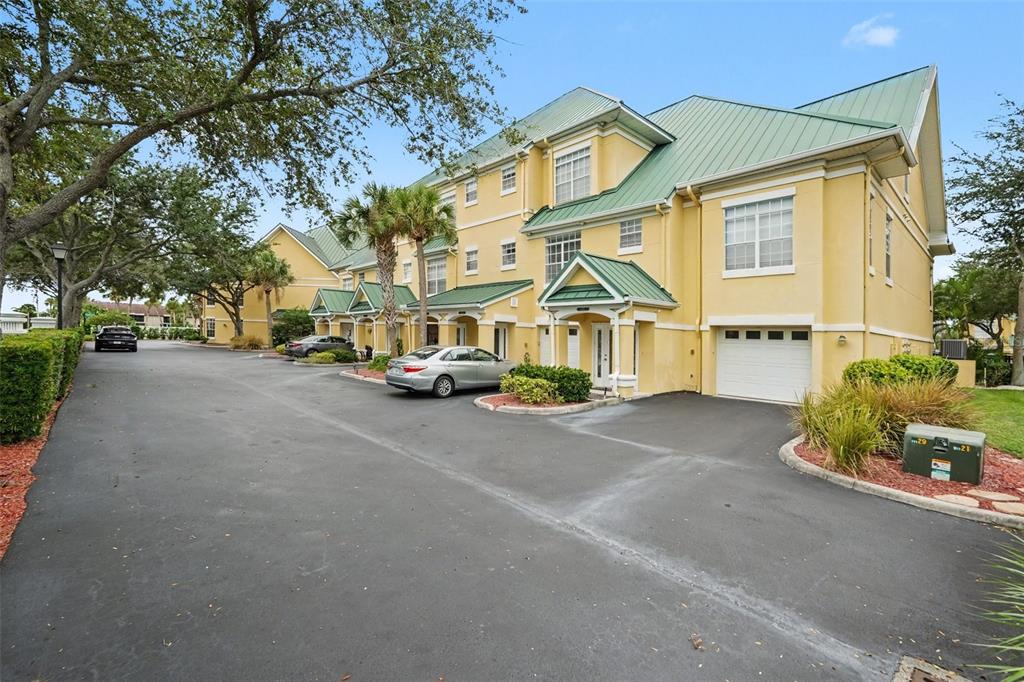 Property for sale at 6301 SUNSET BAY CIRCLE, APOLLO BEACH, FL, 33572