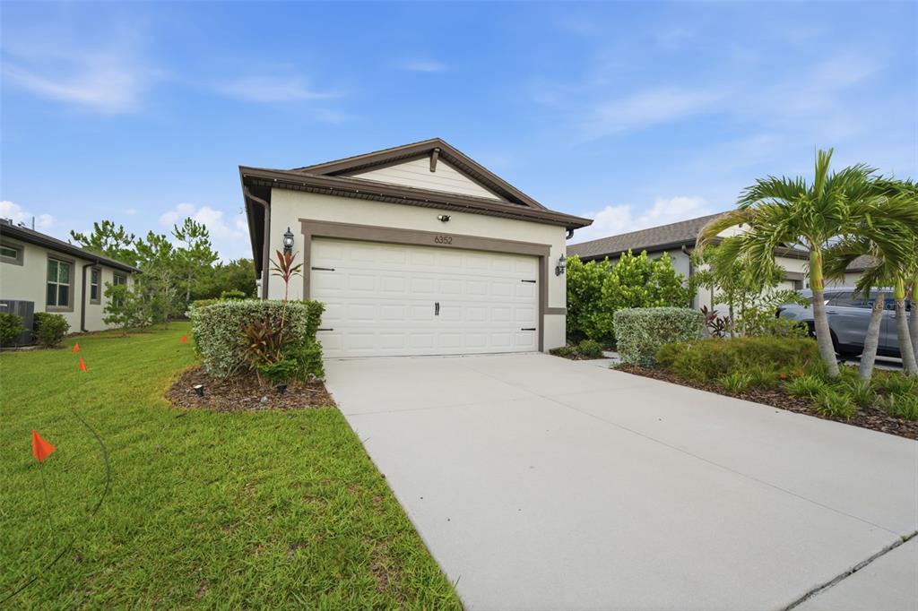 Property for sale at 6352 MOORING LINE CIRCLE, APOLLO BEACH, FL, 33572