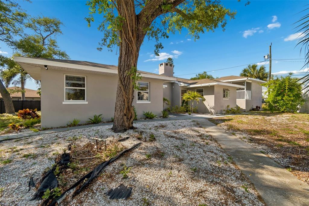 Property for sale at 125 HARBOR BLUFF DRIVE, LARGO, FL, 33770