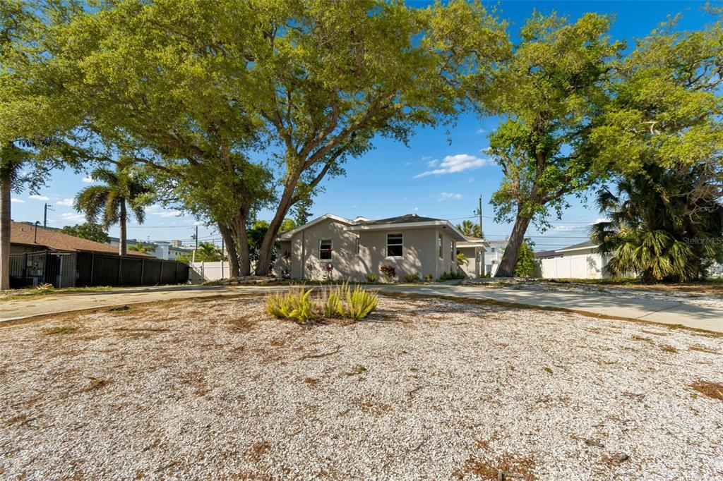 Property for sale at 125 HARBOR BLUFF DRIVE, LARGO, FL, 33770