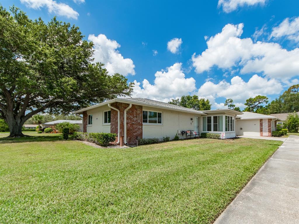 Property for sale at 1009 QUEEN ANNE DRIVE UNIT B, PALM HARBOR, FL, 34684