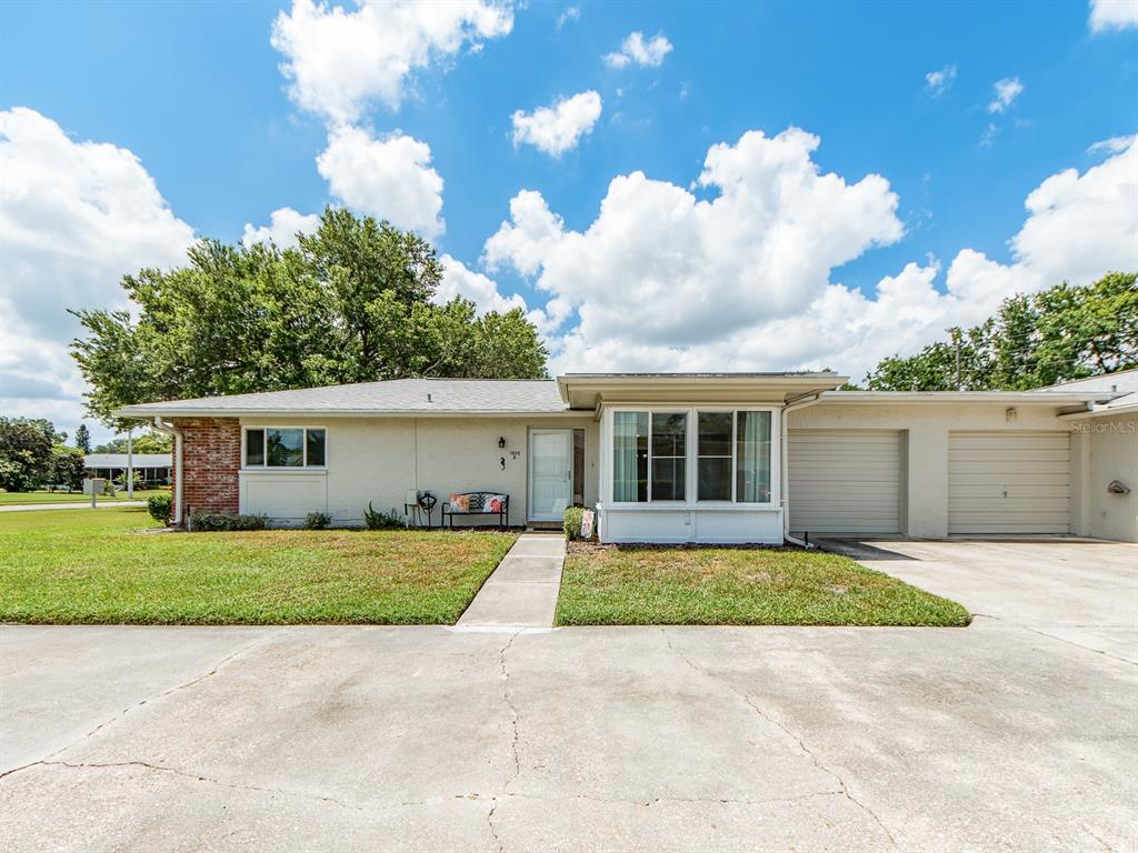 Property for sale at 1009 QUEEN ANNE DRIVE UNIT B, PALM HARBOR, FL, 34684