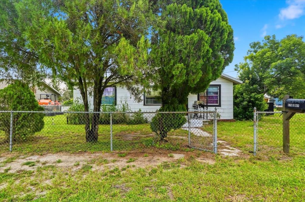 Property for sale at 675 E BAY AVENUE, EAGLE LAKE, FL, 33839