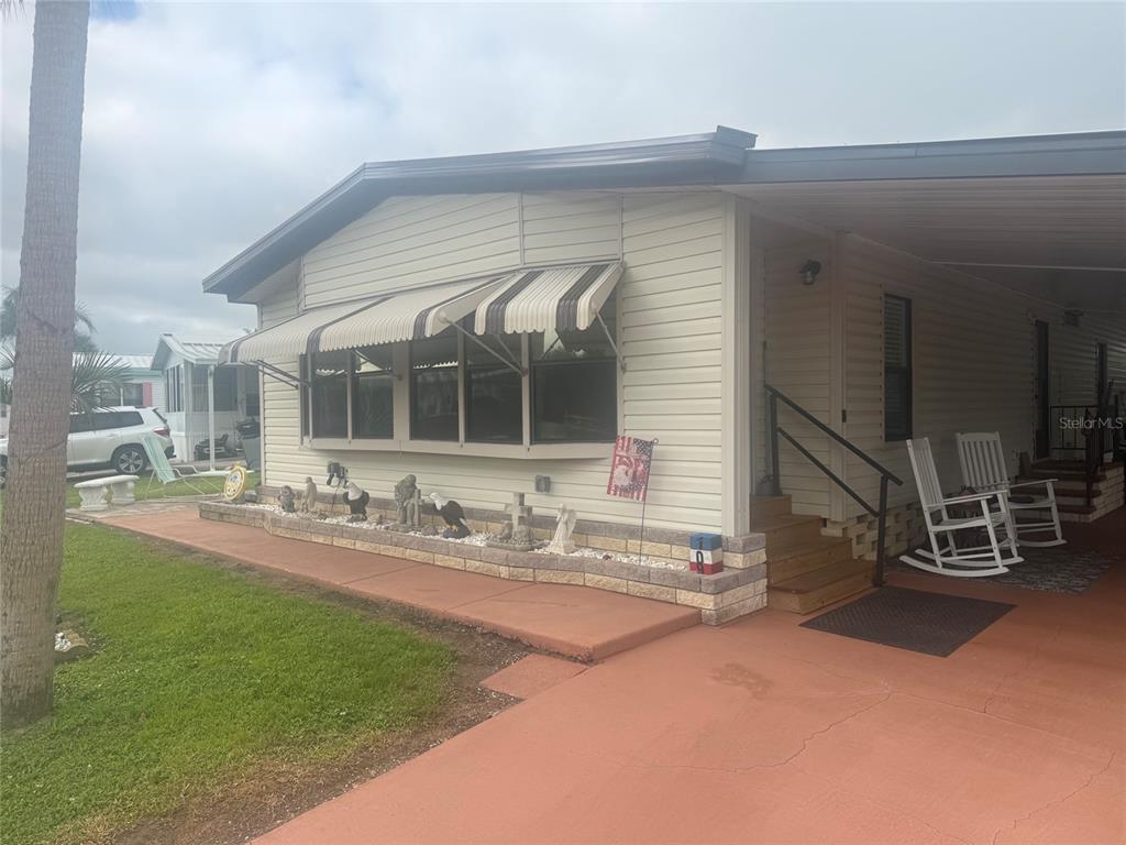Property for sale at 109 N SAINT THOMAS CIRCLE, APOLLO BEACH, FL, 33572
