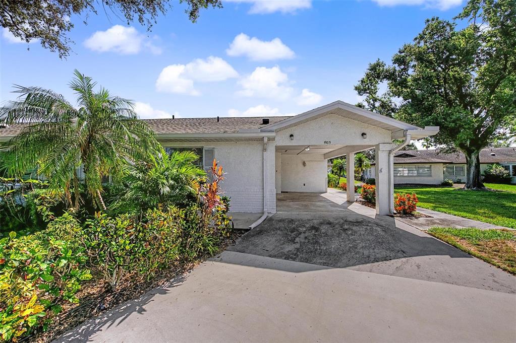 Property for sale at 1905 HANSON COURT UNIT 305, SUN CITY CENTER, FL, 33573