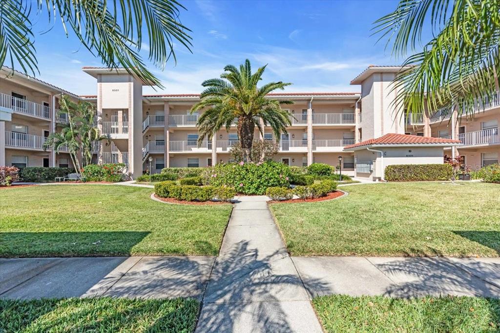 Property for sale at 6501 STONE RIVER ROAD UNIT 209, BRADENTON, FL, 34203