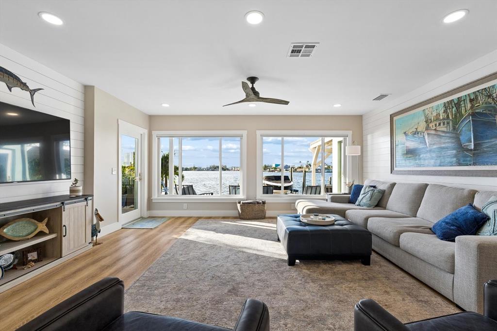 Property for sale at 112 WALL STREET, REDINGTON SHORES, FL, 33708