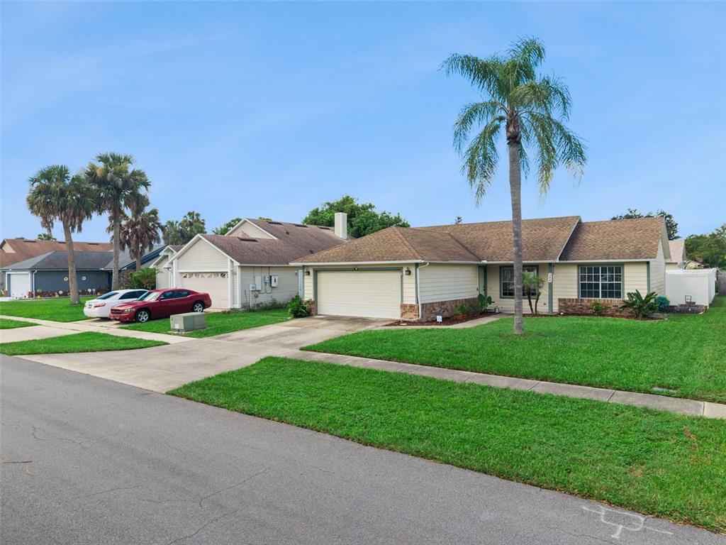 Property for sale at 204 S BRISTOL CIRCLE, SANFORD, FL, 32773