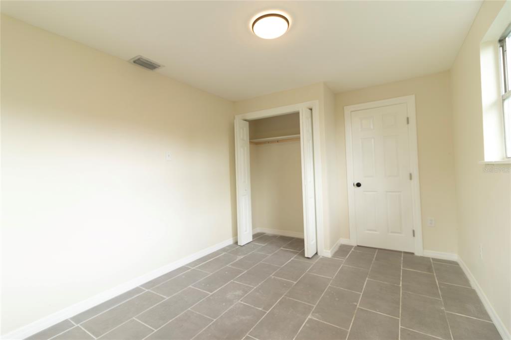 bedroom4
