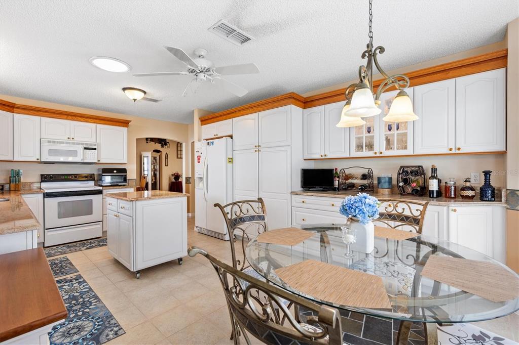 Property for sale at 1042 SOLEDAD WAY, THE VILLAGES, FL, 32159