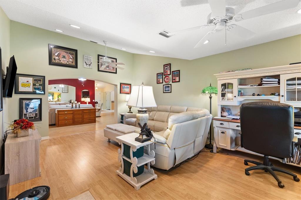 Property for sale at 1042 SOLEDAD WAY, THE VILLAGES, FL, 32159