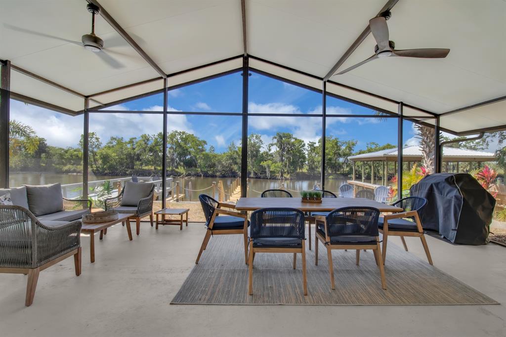 Large screened in patio overlooking the St. John's River