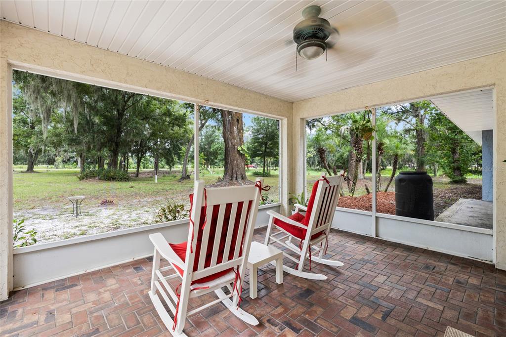 Property for sale at 7402 W KNIGHTS GRIFFIN ROAD, PLANT CITY, FL, 33565
