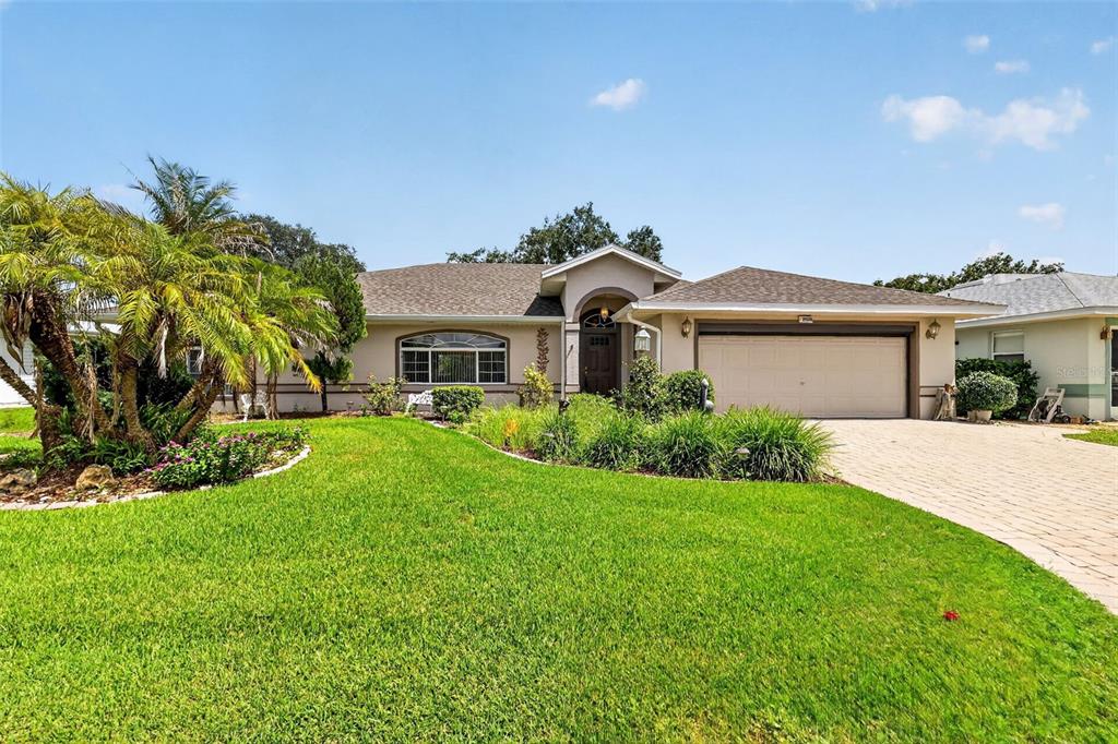 Property for sale at 21526 KING HENRY AVENUE, LEESBURG, FL, 34748