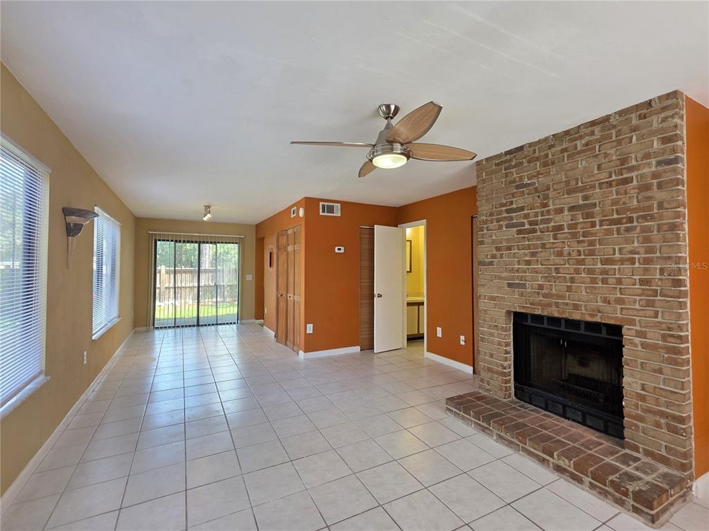 Property for sale at 2300 SW 43RD ST UNIT M1, GAINESVILLE, FL, 32607