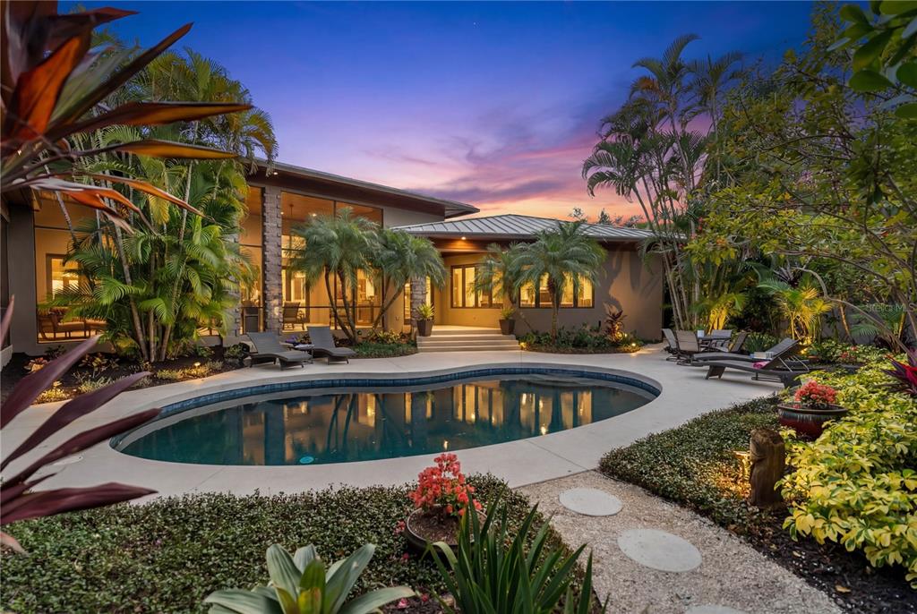 Property for sale at 1804 N LAKE SHORE DRIVE, SARASOTA, FL, 34231
