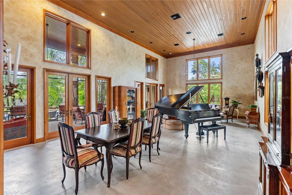 Property for sale at 1804 N LAKE SHORE DRIVE, SARASOTA, FL, 34231