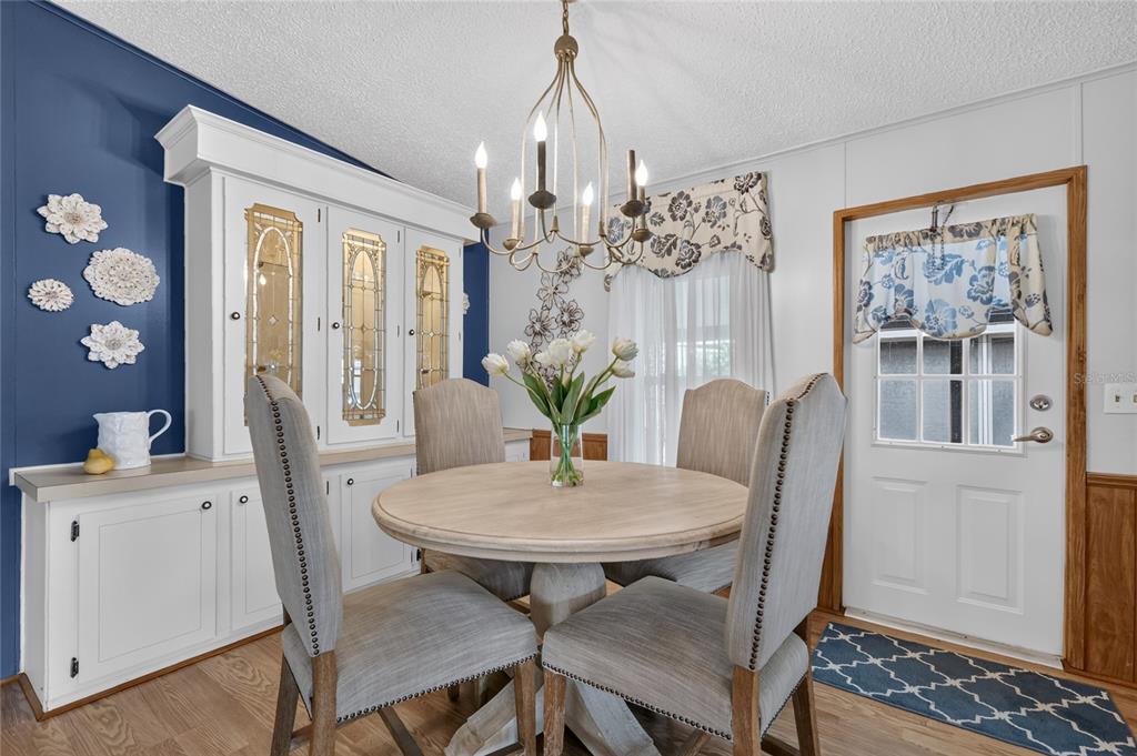 Entrance/Dining room