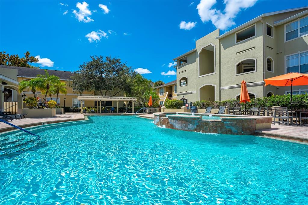 Avalon Community- rare 7 day rentals