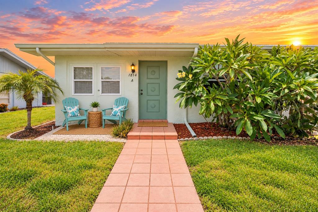 Property for sale at 1814 FOXHUNT DRIVE UNIT A, SUN CITY CENTER, FL, 33573
