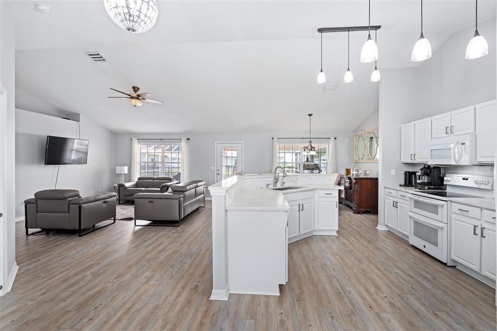 Spacious, Open Kitchen