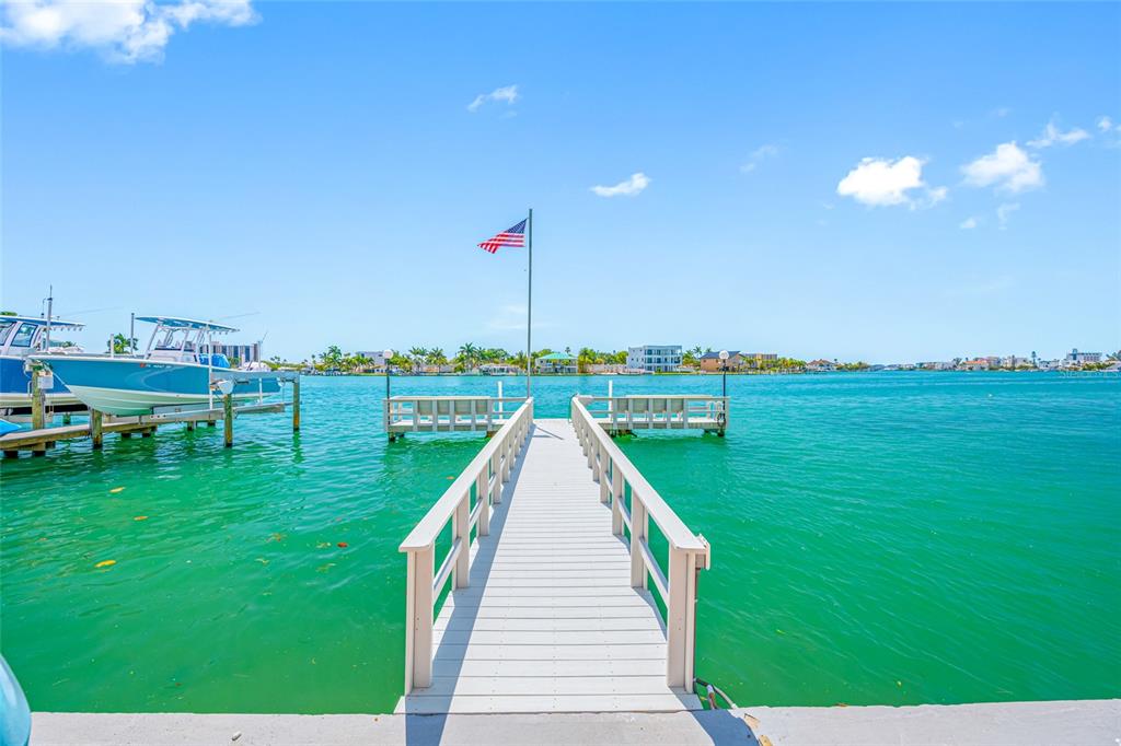 Property for sale at 285 107 AVENUE UNIT 306, TREASURE ISLAND, FL, 33706