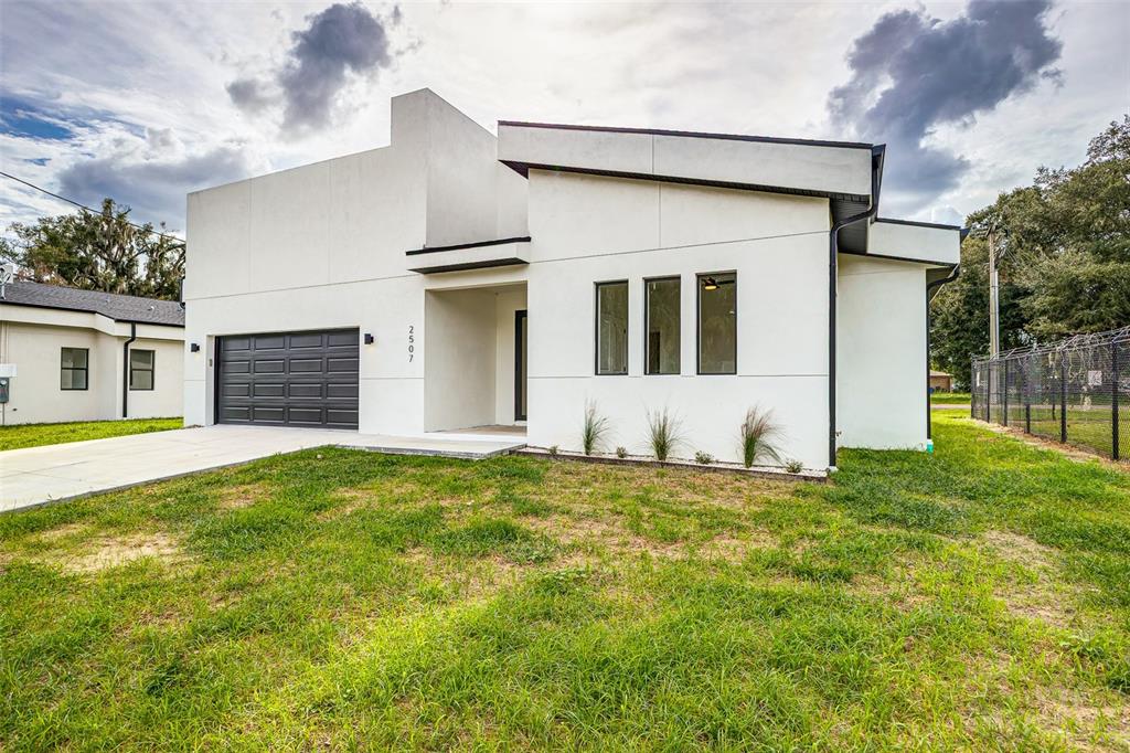 Property for sale at 2507 FAIRVIEW AVENUE, SEFFNER, FL, 33584