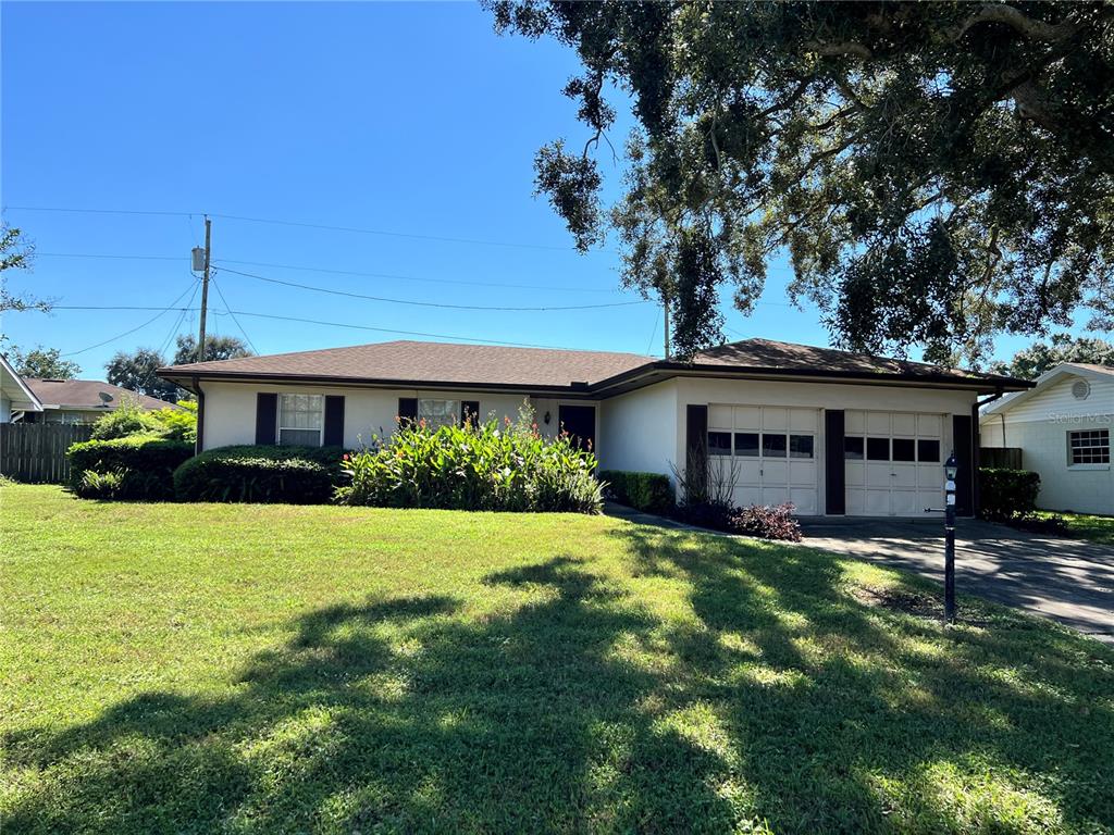 Property for sale at 125 WHITTIER LANE, WINTER HAVEN, FL, 33884