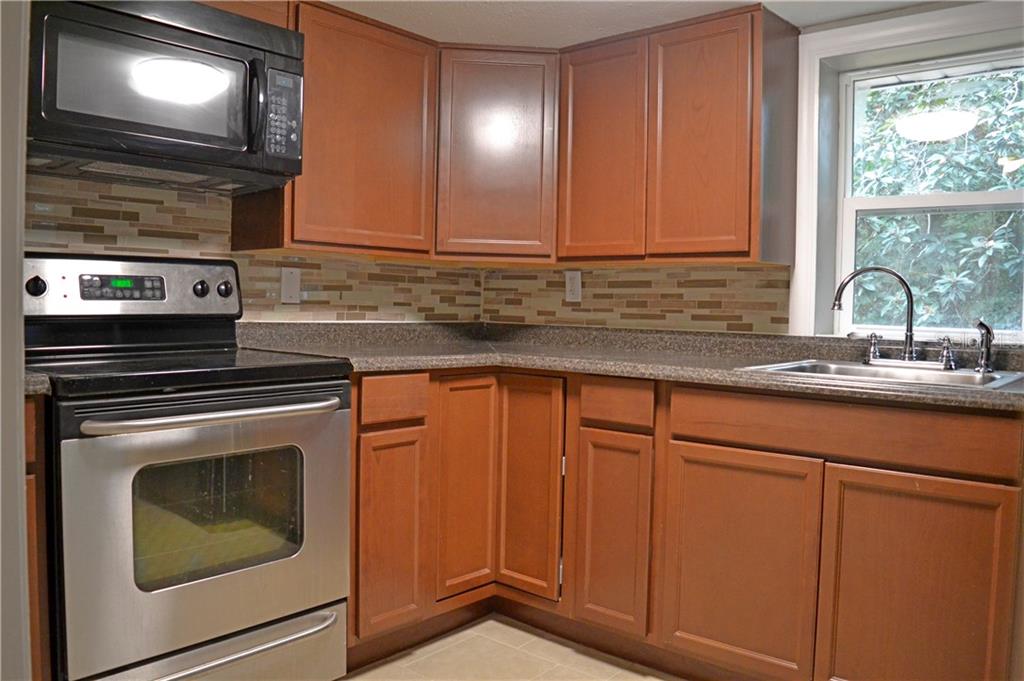 Property for sale at 647 S DELAWARE AVENUE, DELAND, FL, 32720