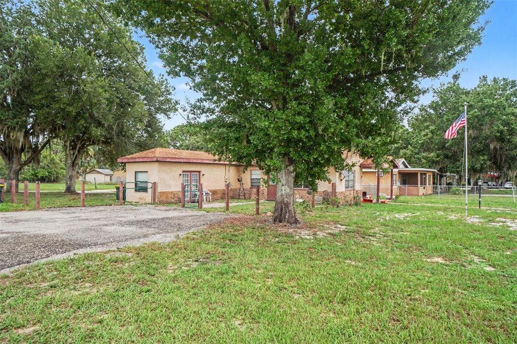 Property for sale at 415 LAKE JUNE ROAD, LAKE PLACID, FL, 33852