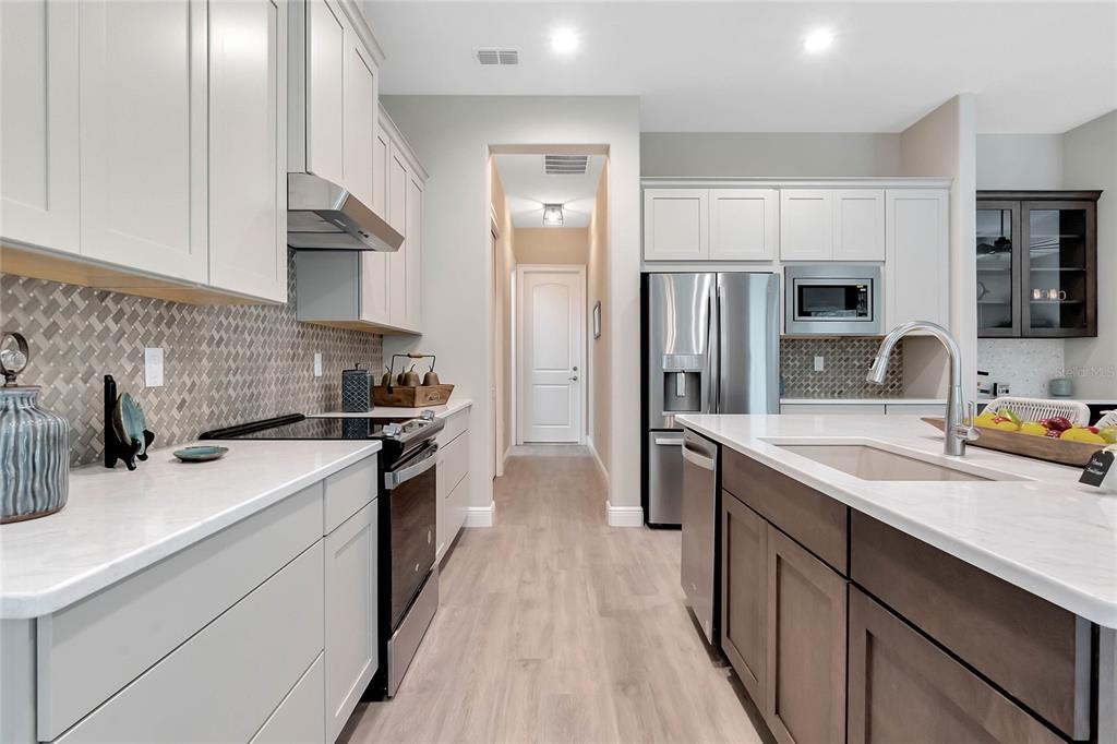 Property for sale at 4049 PINNACLE PLACE, LADY LAKE, FL, 32159