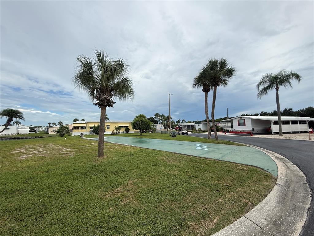 Property for sale at 101 E SAINT LUCIA LOOP, APOLLO BEACH, FL, 33572