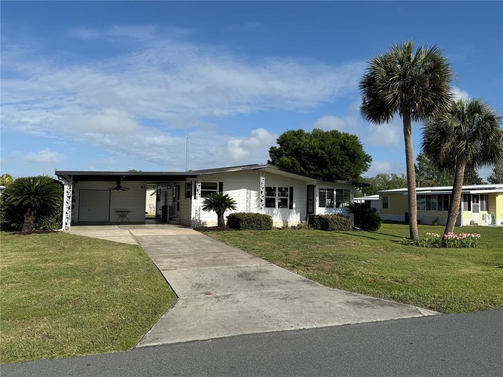 Property for sale at 11 N BOBWHITE ROAD, WILDWOOD, FL, 34785