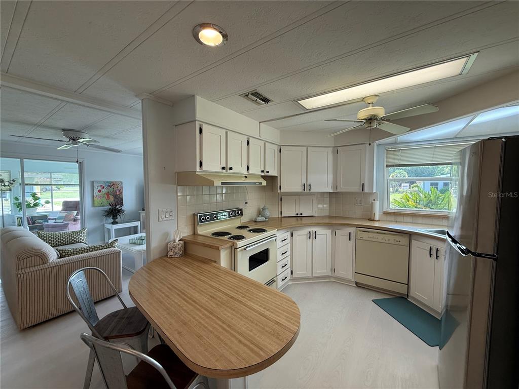 Property for sale at 11 N BOBWHITE ROAD, WILDWOOD, FL, 34785