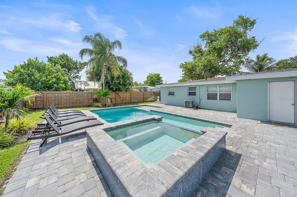 Property for sale at 2135 LEE LANE, SARASOTA, FL, 34231