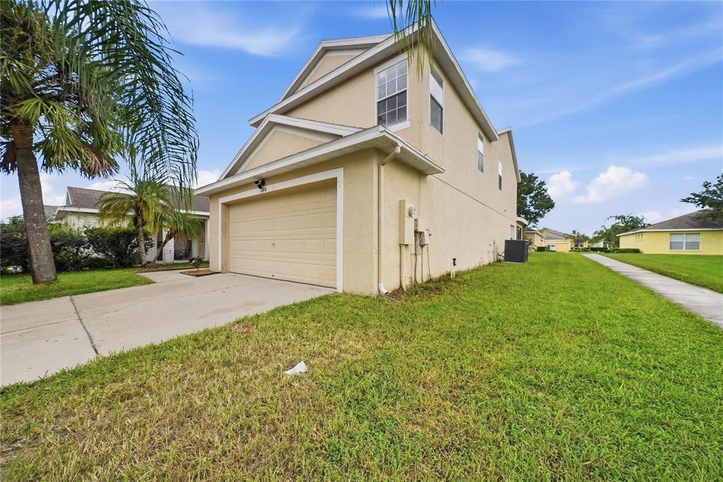 Property for sale at 11441 CRESTLAKE VILLAGE, RIVERVIEW, FL, 33569
