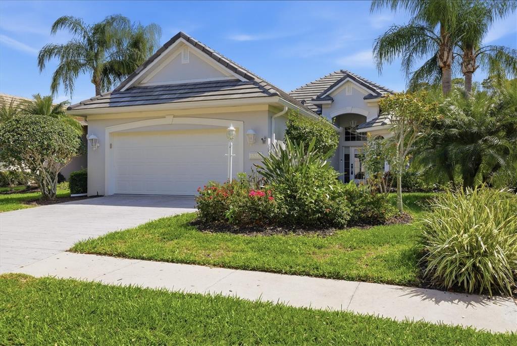 Property for sale at 6514 OAKLAND HILLS DRIVE, LAKEWOOD RANCH, FL, 34202