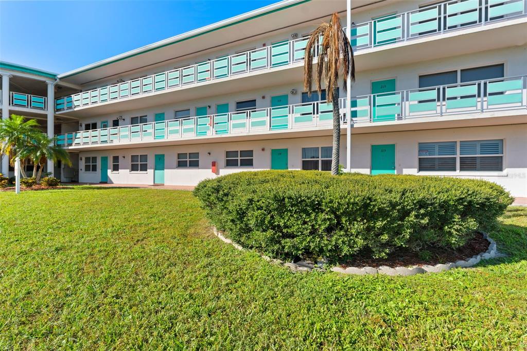 Property for sale at 1950 59TH AVENUE N UNIT 114, ST PETERSBURG, FL, 33714