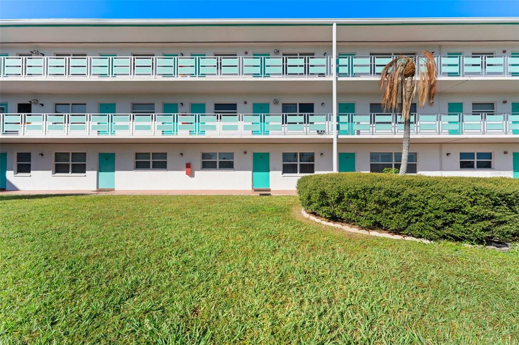 Property for sale at 1950 59TH AVENUE N UNIT 114, ST PETERSBURG, FL, 33714