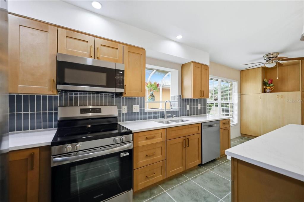 Property for sale at 4738 DUNDEE DRIVE, BRADENTON, FL, 34210