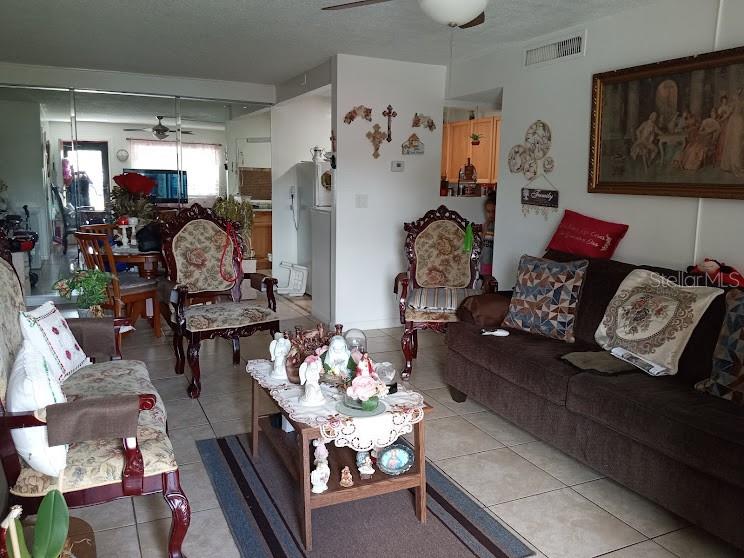 Property for sale at 933 W OAK RIDGE ROAD UNIT 933 B, ORLANDO, FL, 32809