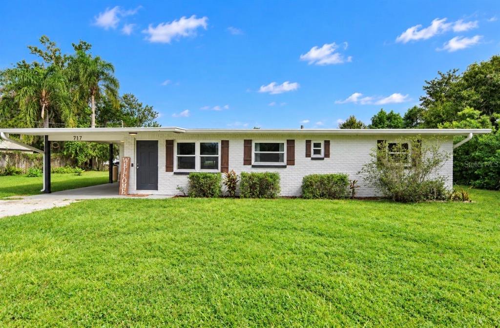 Property for sale at 717 W DEER LAKE DRIVE, LUTZ, FL, 33548