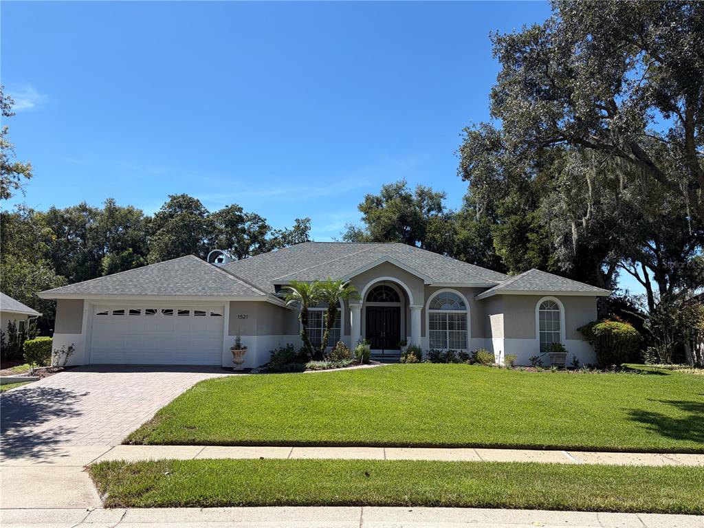 Property for sale at 1521 EDGEWATER DRIVE, MOUNT DORA, FL, 32757